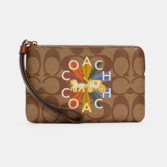 🔥NWT Coach Radial Rainbow Wristlet. - Picture 1 of 4